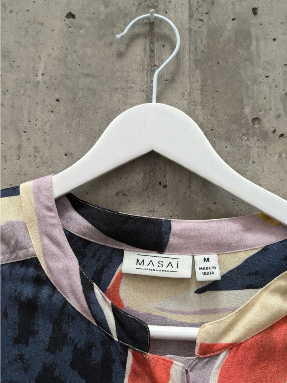 Abstract Print Tunic Top in Multi-Color - Picture 2 of 4